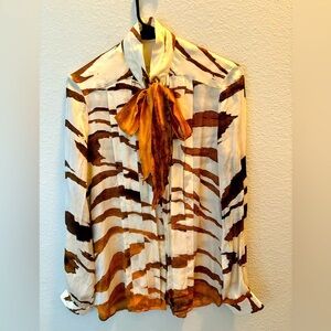 100% silk Roberto CAVALLI blouse size S-M. Italian 44